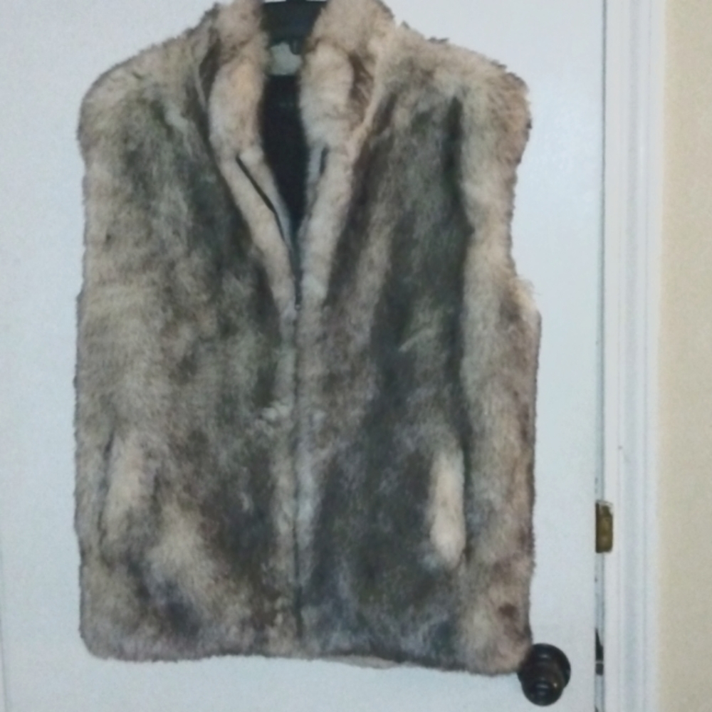 Faux Fur Gallery Vest Sz. S